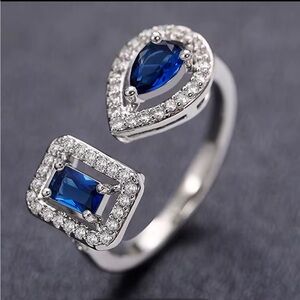 Swarovski Elements Platinum Plated Sapphire Blue Open Contemporary Ring NEW